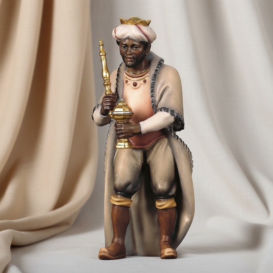 Enhanced Balthazar King - Neutral Fabric Background